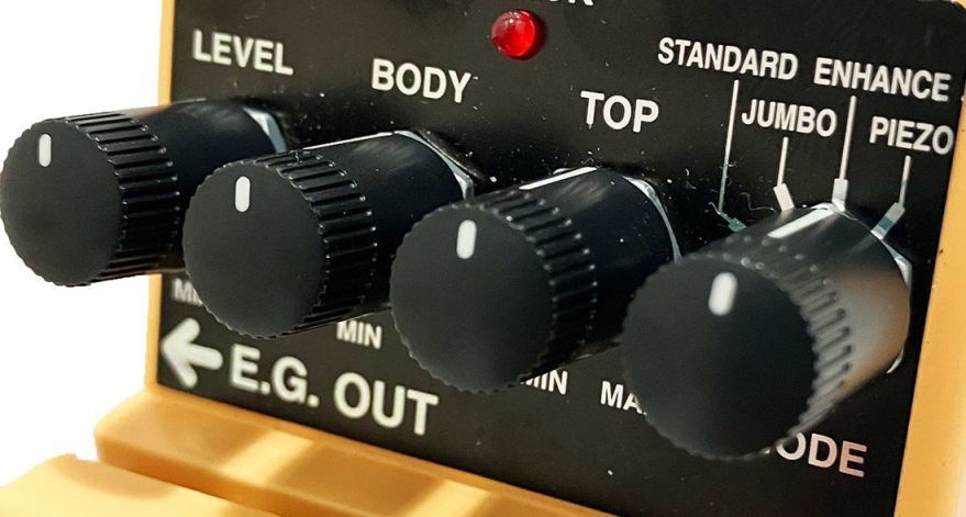 BOSS GT-1000 Core Expression Pedal WAH On And Off - YouTube