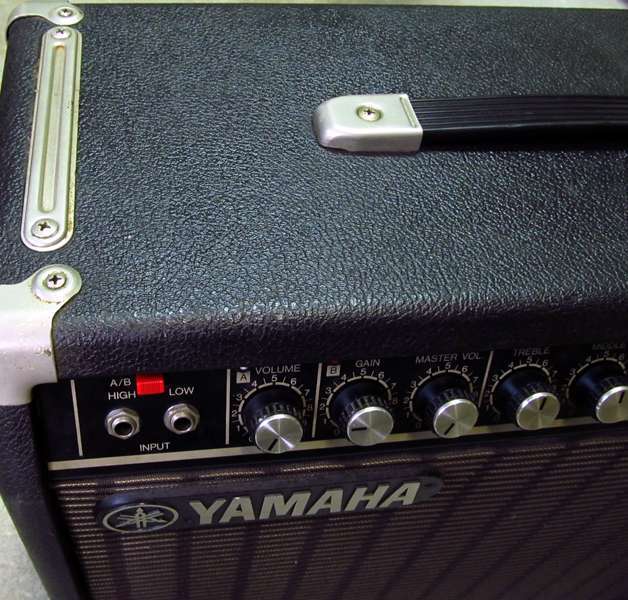 お早目に 他サイトで交渉有 YAMAHA F100-112 ギター アンプ - アンプ